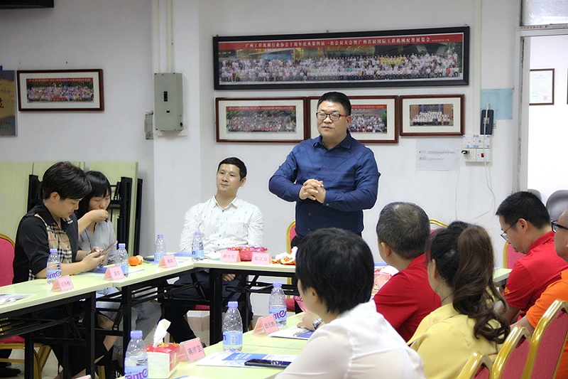 鄧立萬先生在東晟密封作分享